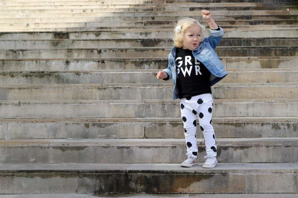 Girlpower outfit momambition